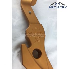 "WF25 Xtreme riser by CD Archery, featuring a weight-forward design for enhanced stability and accuracy. Weighs 4 lb 8 oz, made from CNC machined aluminum alloy, and comes in various colors."